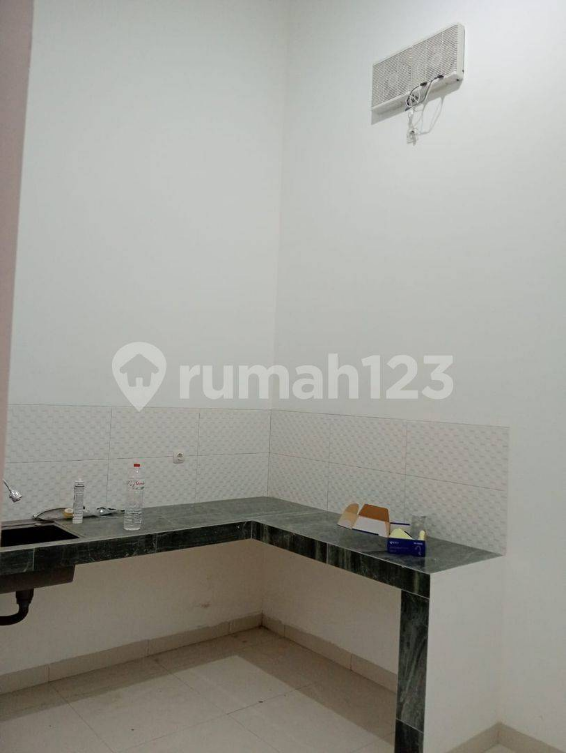 3 Bedroom House with 2 Bathrooms in Bandung