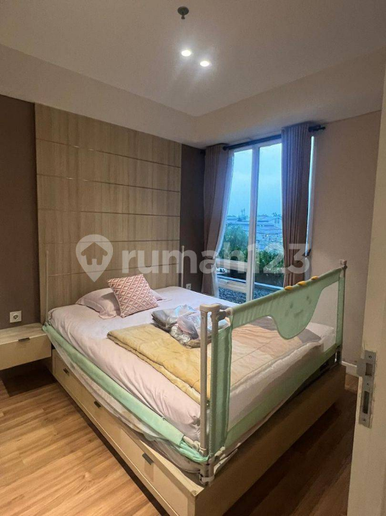 Furnished 2BR Landmark Residence with Mountain View