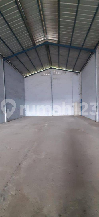 Spacious Industrial Warehouse with 24/7 Security