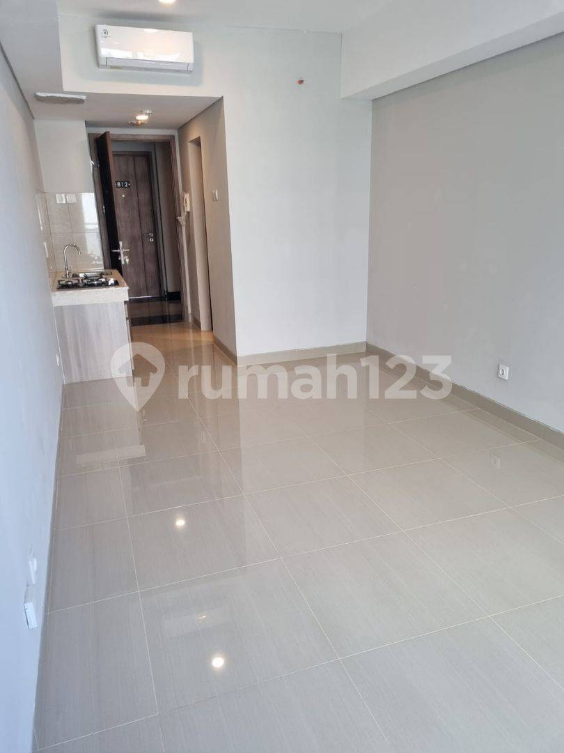 Modern Studio Apartment with City View