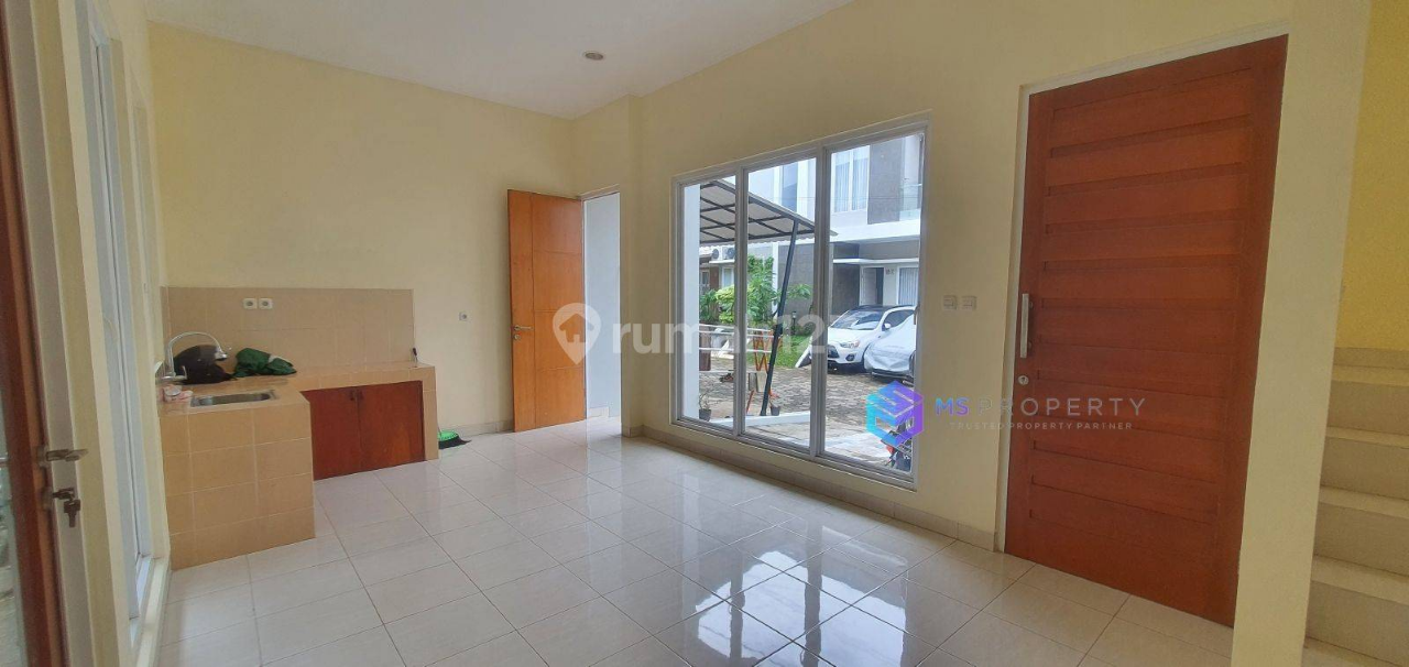 Modern House with Security and Ready to Move In