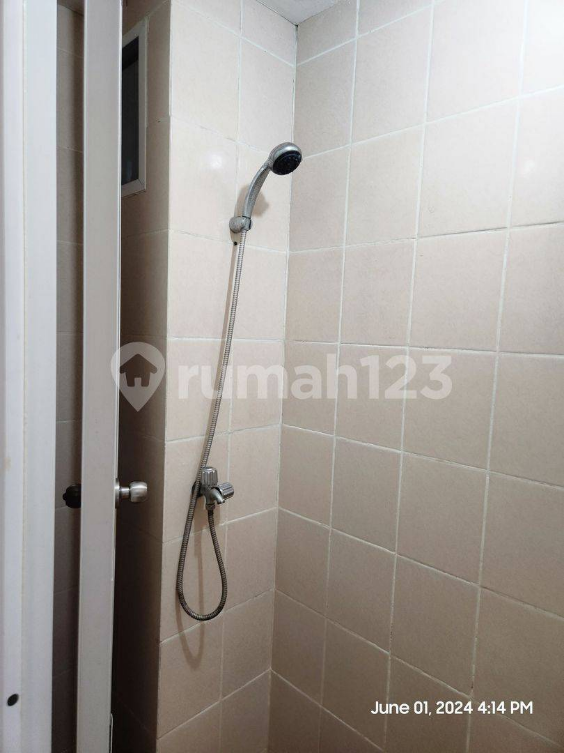 Bright Clean Studio Apartment with AC