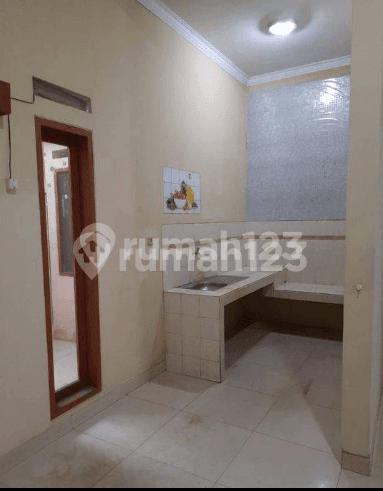 Spacious 3-Bedroom House with Carport in Kopo