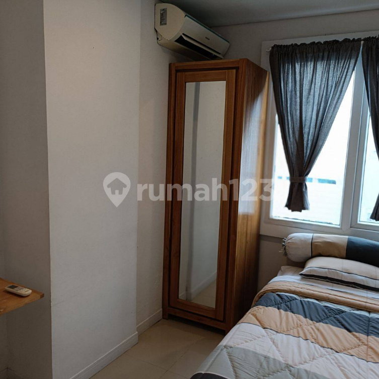 Furnished 3BR Corner Apartment with City Views