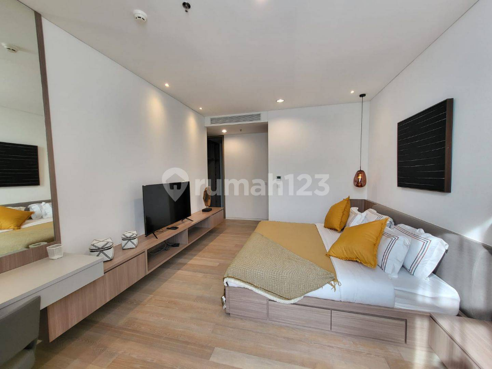 Luxurious 2BR Apartment in Jakarta Business District