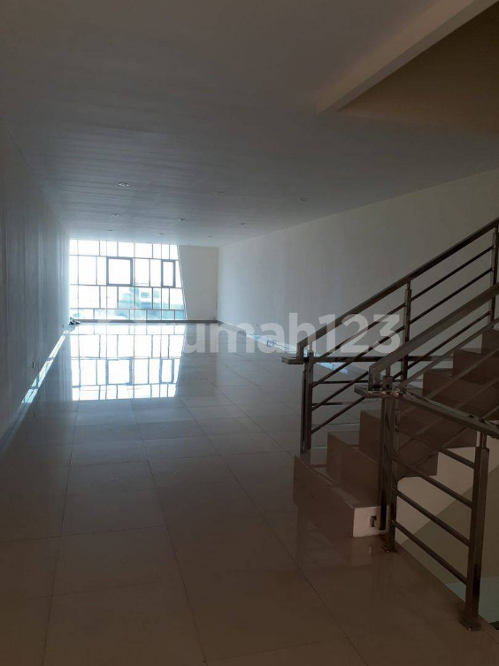 Spacious Commercial Building with Three Floors