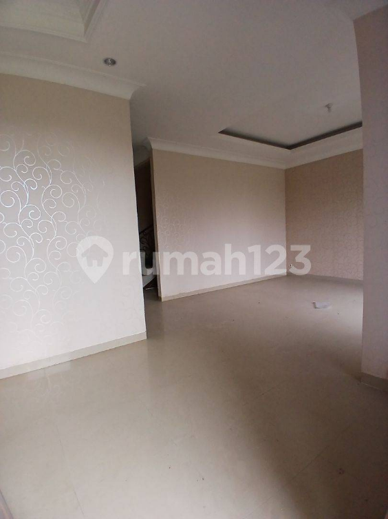 Spacious House with Modern Amenities