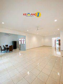 Spacious Villa with Pool in Kemang