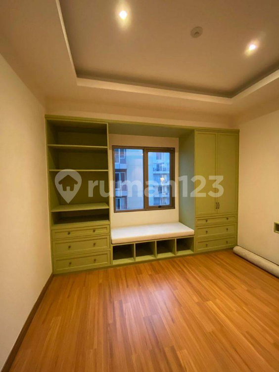 Spacious 3BR Apartment with Private Lift