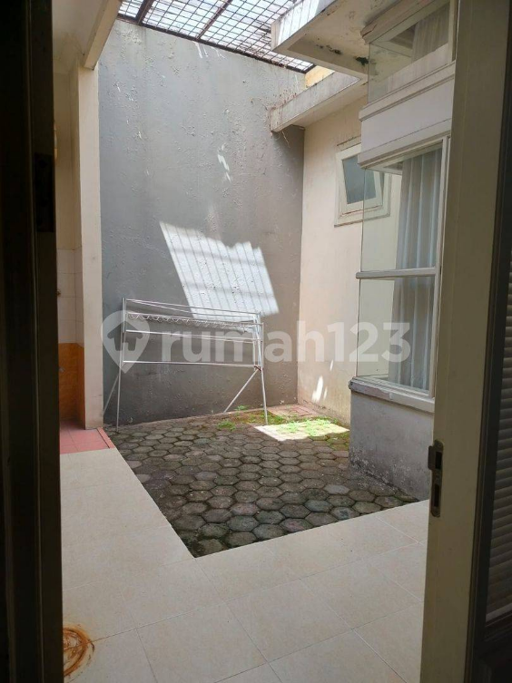 Modern 3-Bedroom House with Garden for Rent