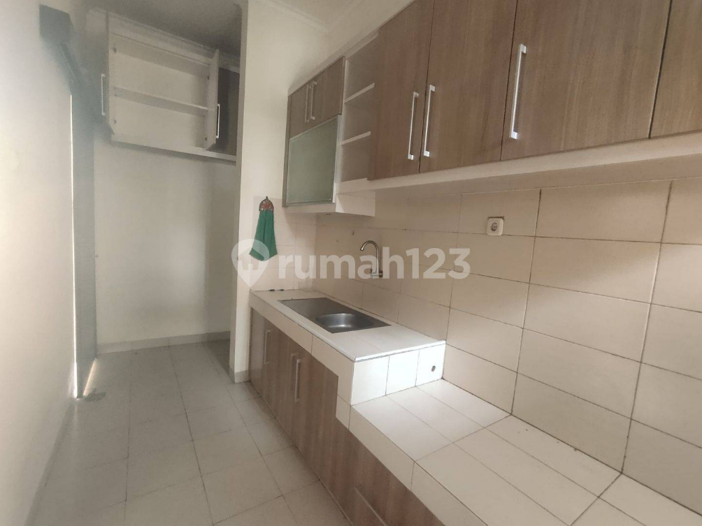 Spacious 3-Bedroom House with Pool in Bekasi