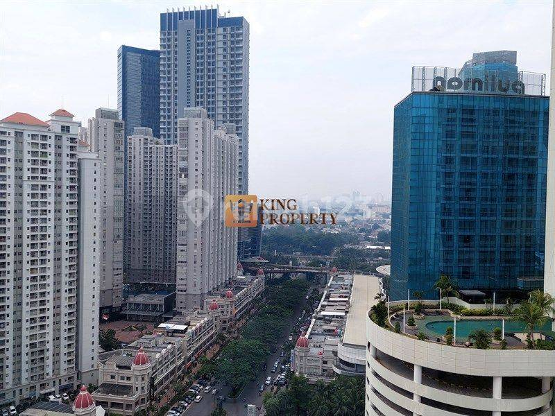 Modern Two-Floor SOHO Office with Pool Access