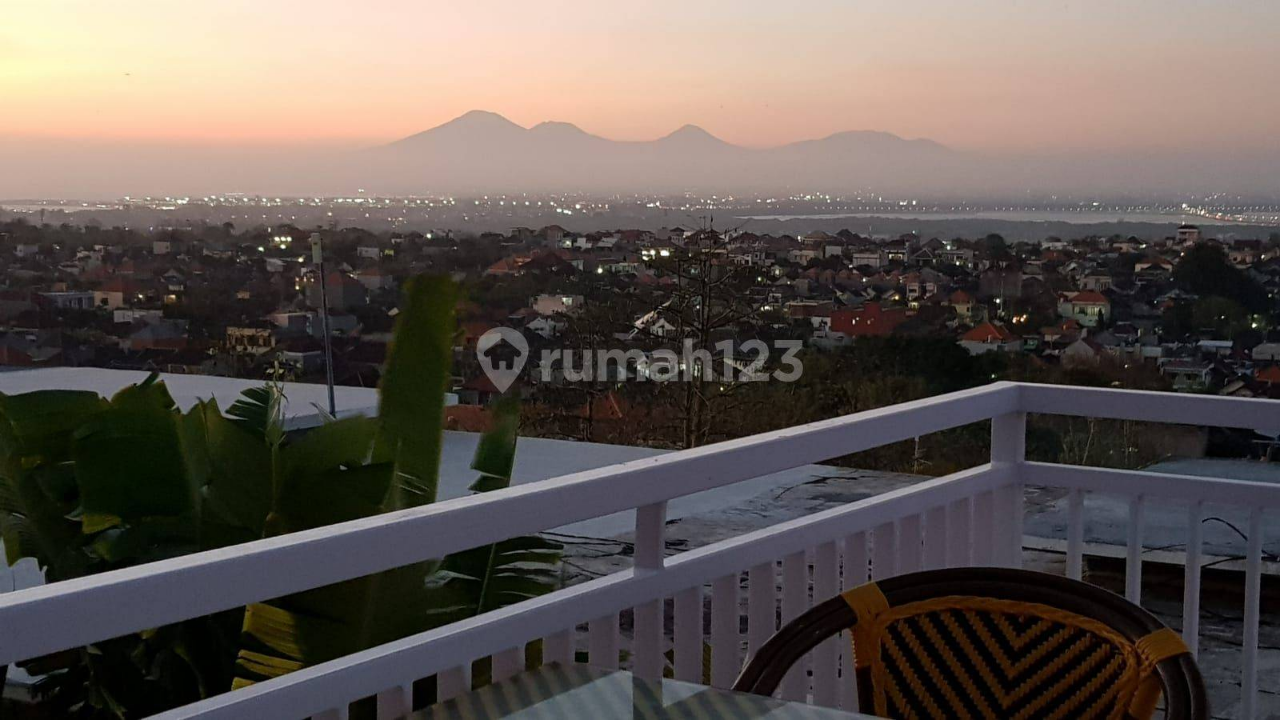 Luxurious 3-Bedroom Villa with Ocean View