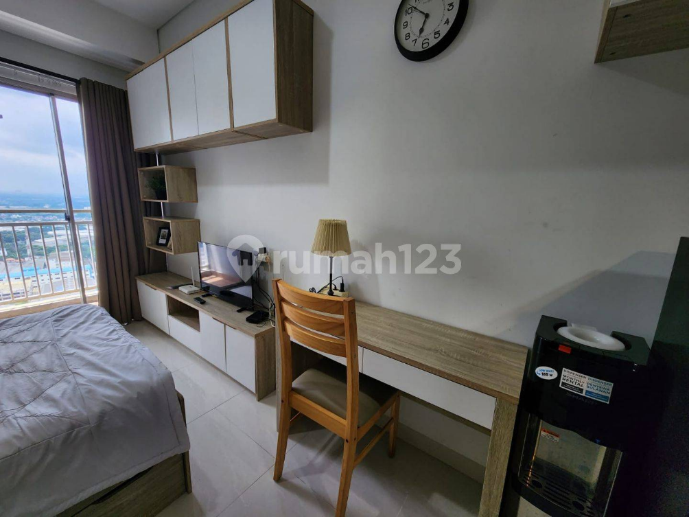 Furnished Studio Apartment with City View Balcony