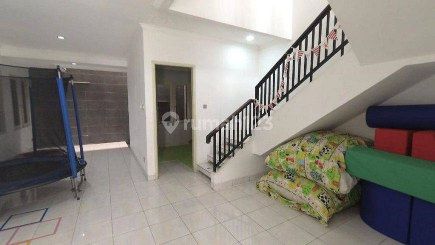 Spacious 3BR Townhouse in Gading Kirana