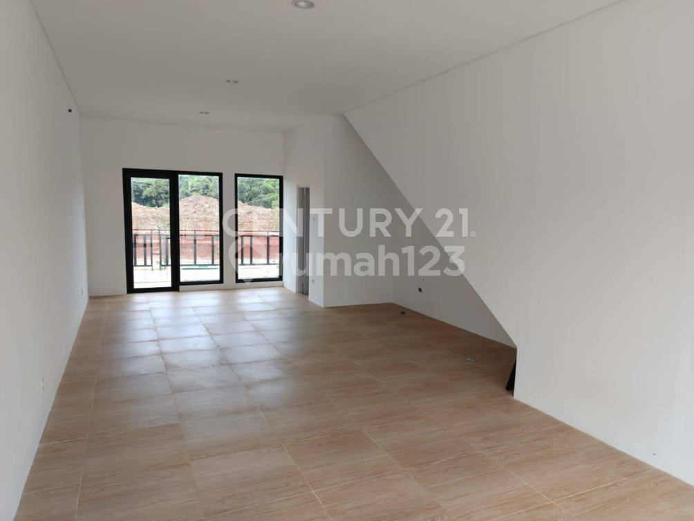 Modern Commercial Space in Lippo Cikarang