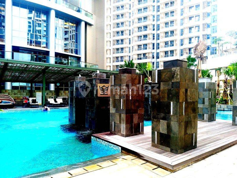 Modern 3-Bedroom Apartment with Pool Access