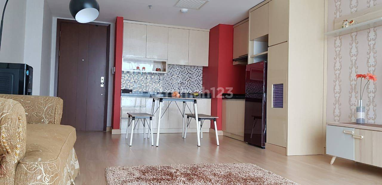 Modern Apartment Near UPH with Full Facilities