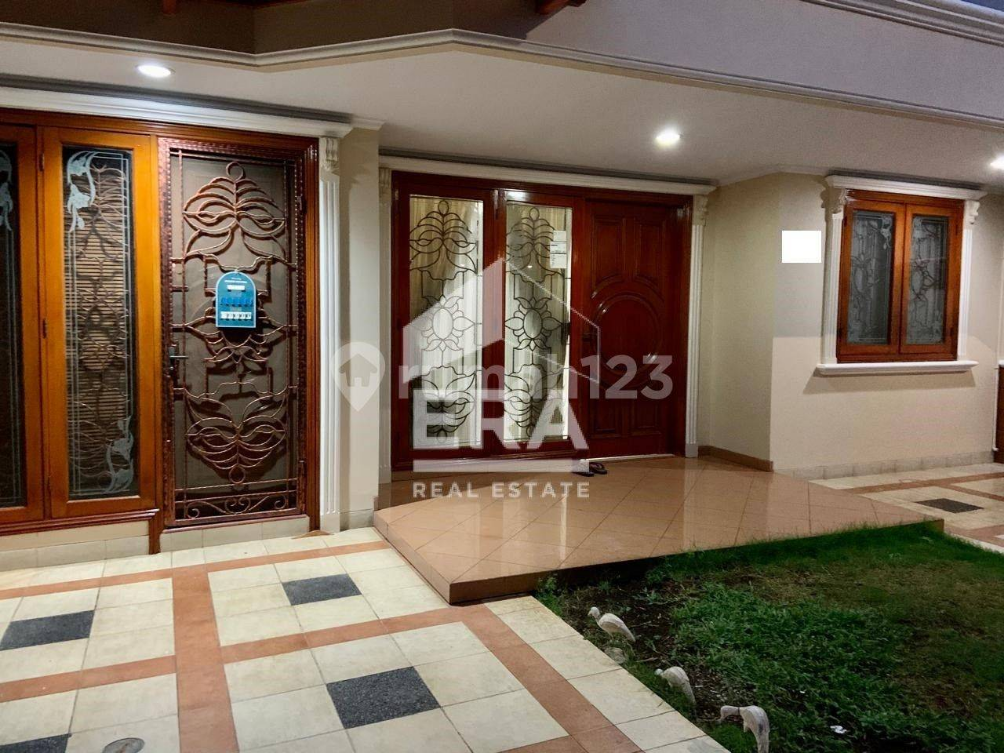 Spacious 3-Bedroom House with Garden in Janur