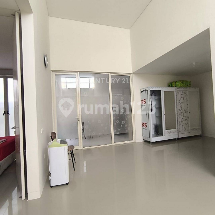 Modern Ready-to-Move House in Strategic Location