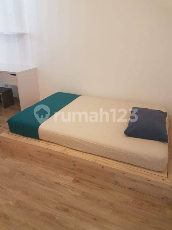 Modern Studio Apartment with Pool View, 19th Floor