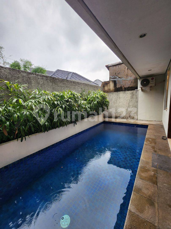 Modern 3-Bedroom House with Pool in Cilandak