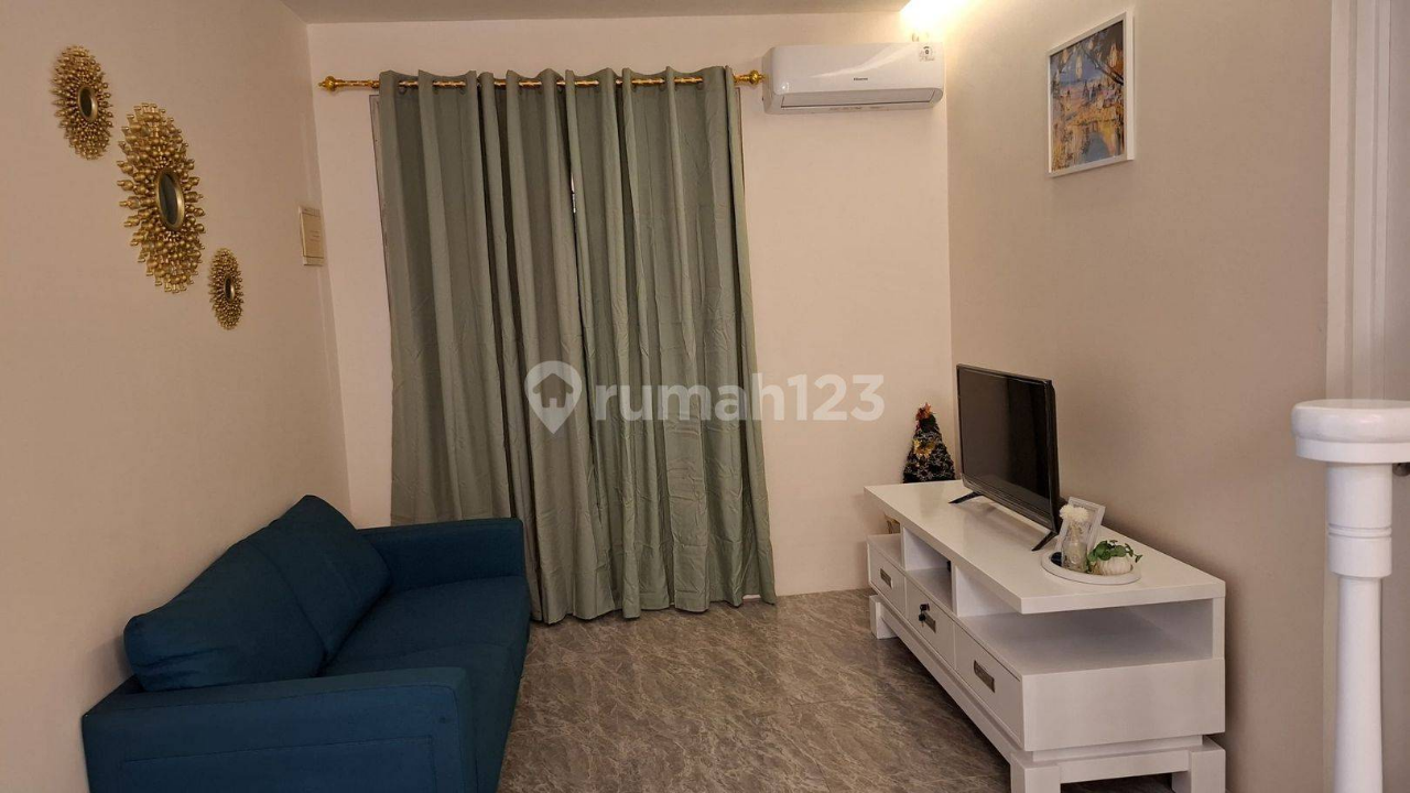 Renovated Two-Floor Townhouse Near UPH Campus