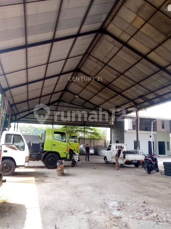 Large 1800m² Warehouse in Pulo Gebang