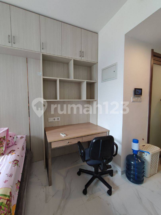 Furnished Studio Apartment with City View in SkyHouse