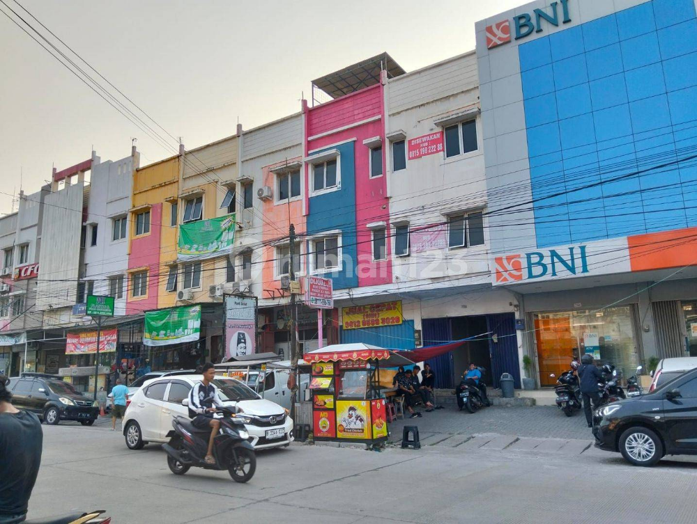 Strategically Located Ruko Near Multiple Banks