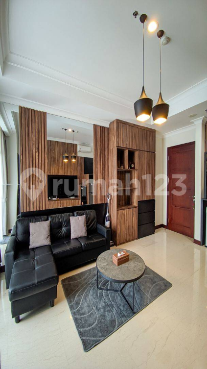Modern 2BR Apartment with City Views