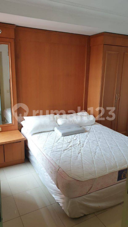 Furnished 2-Bedroom Apartment with City View