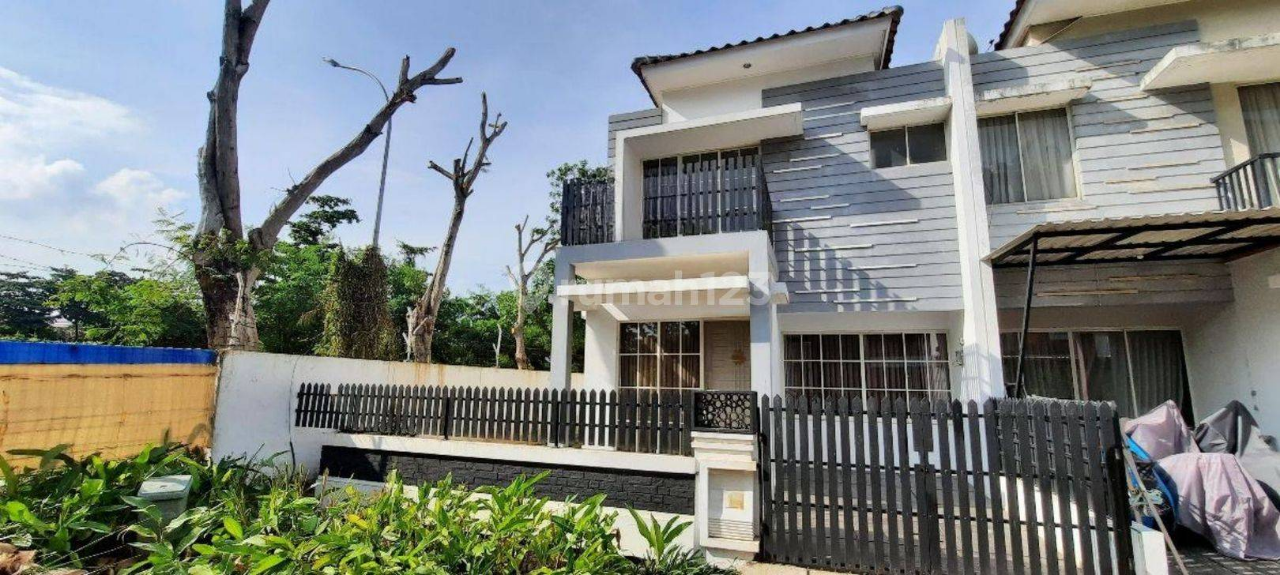 Large Semi-Furnished House with Garden View