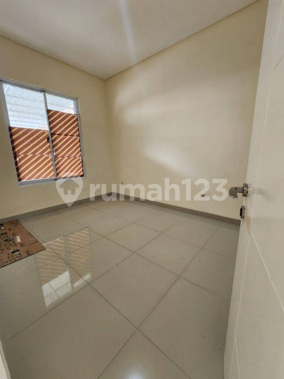 Modern 4+1 Bedroom House for Rent
