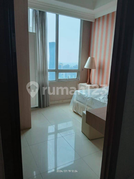 Modern City Apartment with Strategic Business District Location