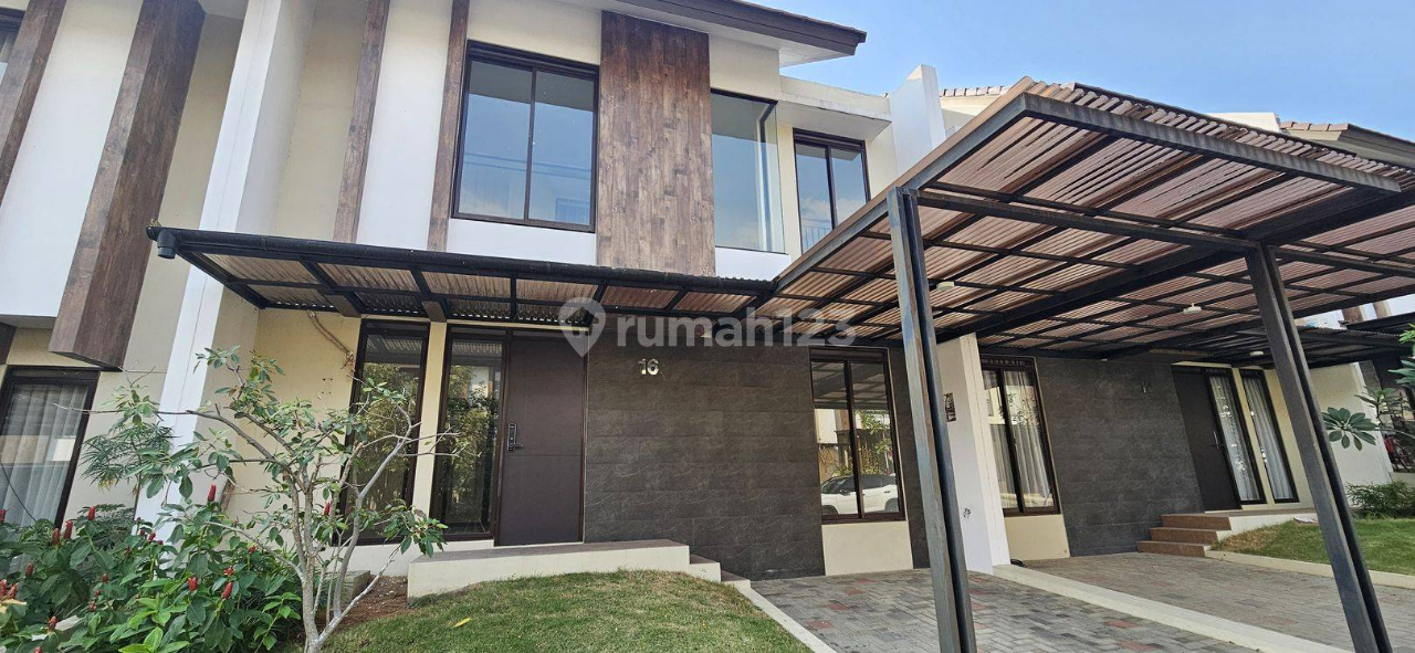 Modern 2-Story House with 3 Bedrooms KBP