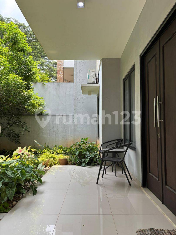 Spacious 4-Bedroom House with Garden in Cibubur