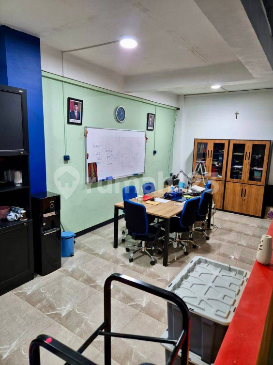 Furnished 3.5-Floor Commercial Building with Offices
