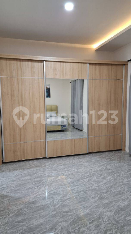 Renovated Two-Floor Townhouse Near UPH Campus