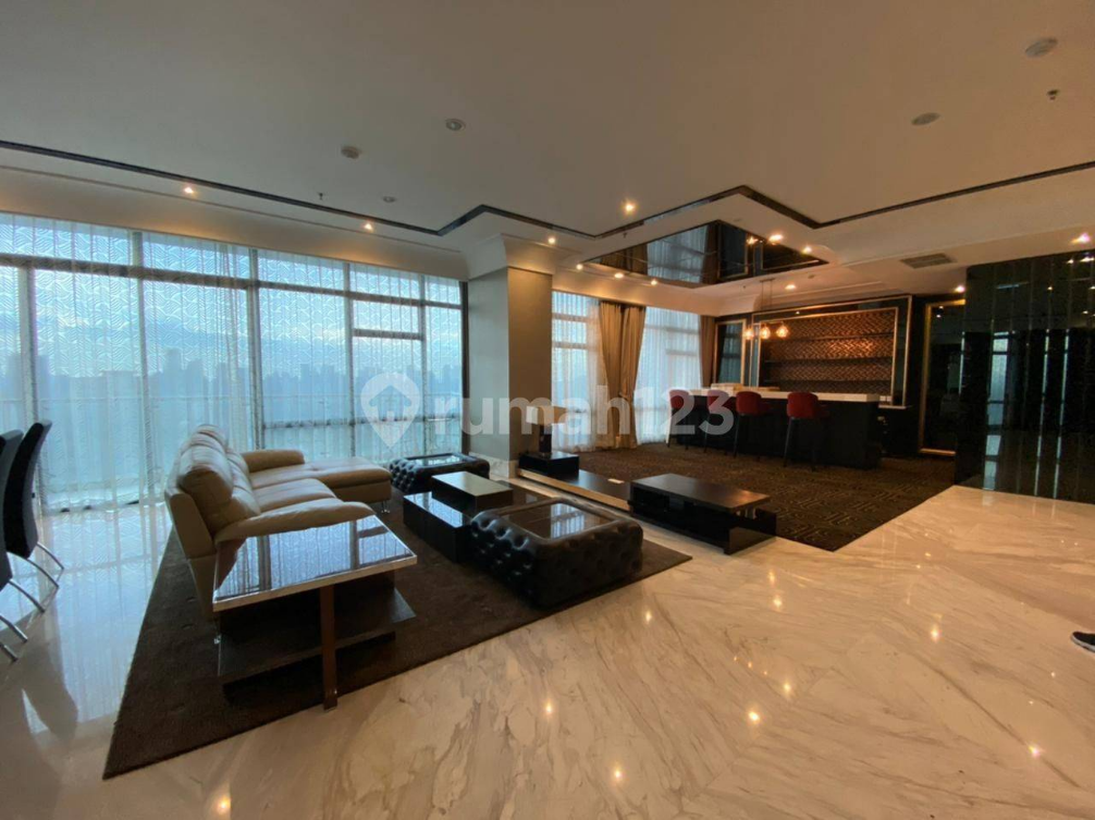 Luxurious Designer Apartment with Modern Amenities