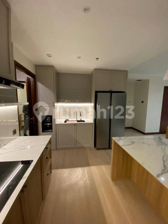 Spacious 3BR Apartment with Private Lift