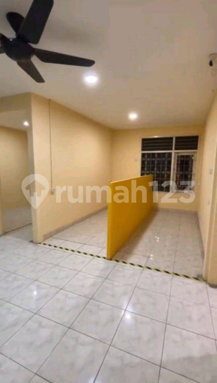 Two-Story Commercial House in Strategic Bintaro Location