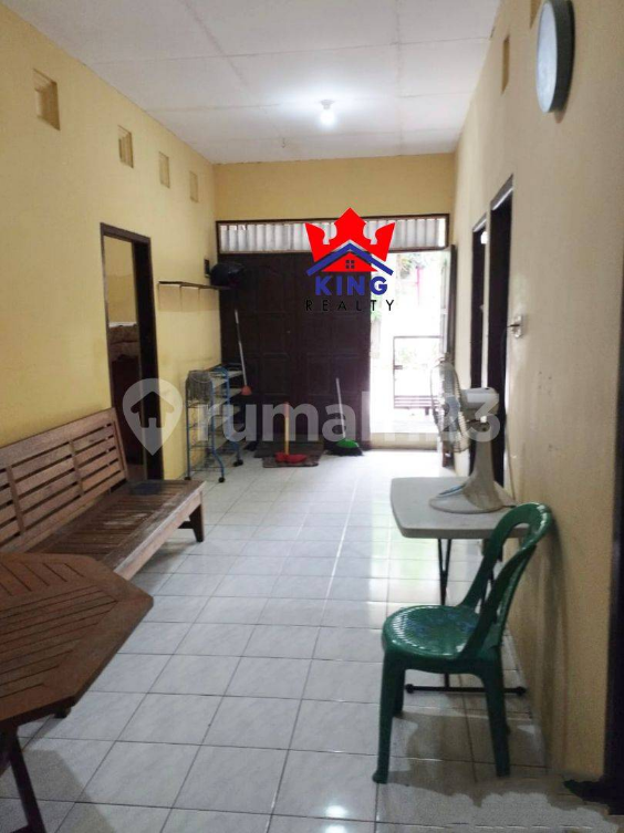 5 Bedroom House for Rent in Semarang Timur