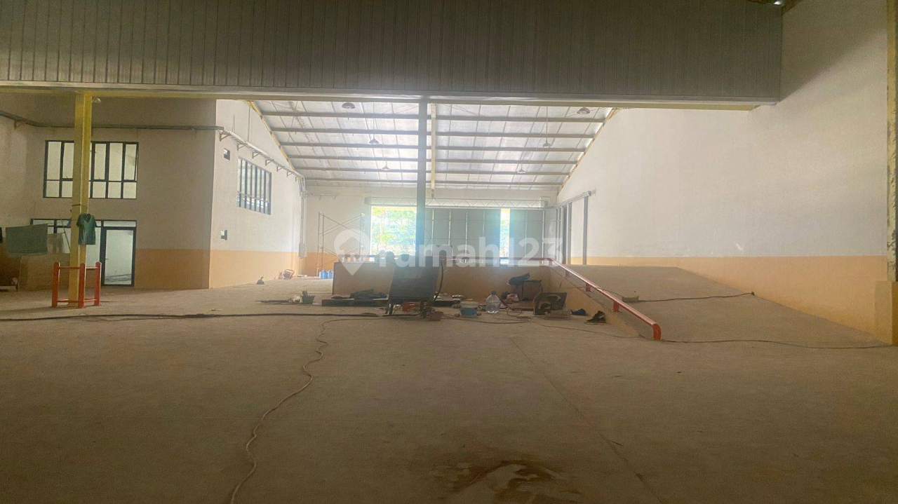 Spacious Warehouse with Office and Loading Dock