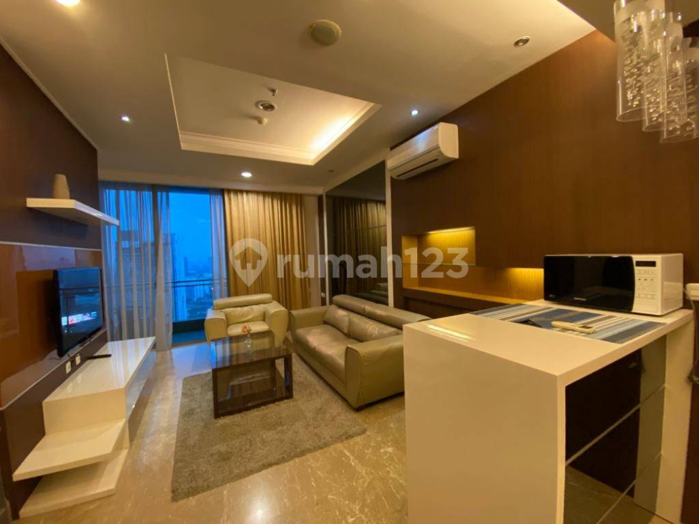 Modern 1BR Furnished Apartment with City Views