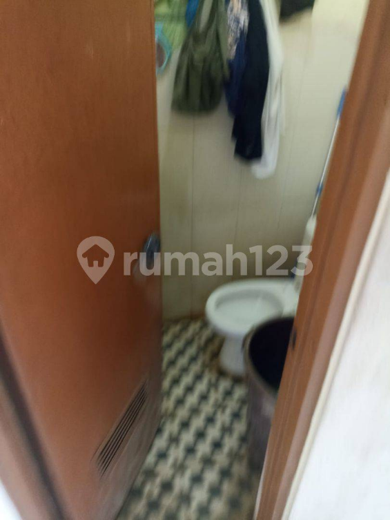 3-Story House in Jelambar for Business Use