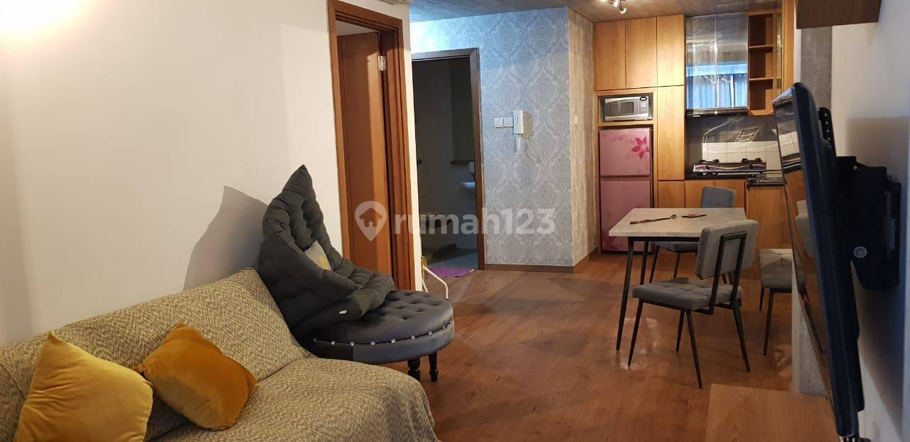 Modern Greenbay Apartment Near Baywalk Mall