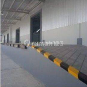 Large Industrial Warehouse with Loading Dock in Cikarang