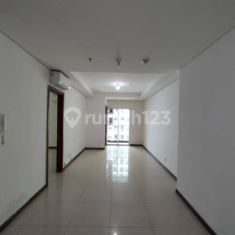 Modern Apartment Near Baywalk Mall with Amenities