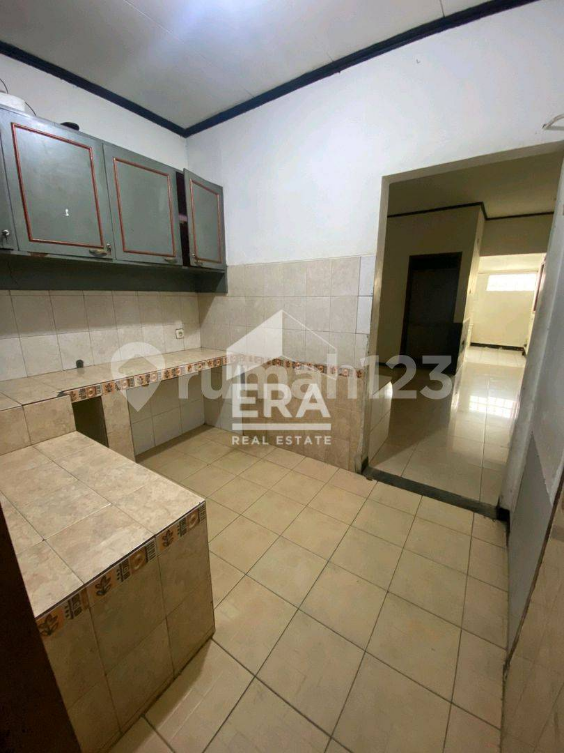 Spacious 5-Bedroom House in Dago Bandung